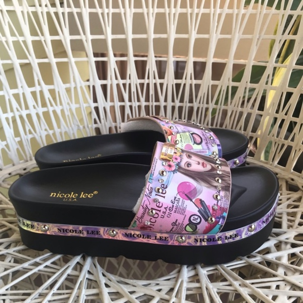 New beautiful size 7 slip ons